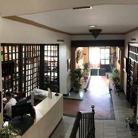 Hotel La Yedra *
